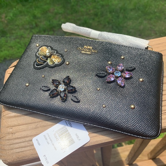 Authentic Coach Crossgrain leather Lg zip Wristlet - Picture 6 of 8